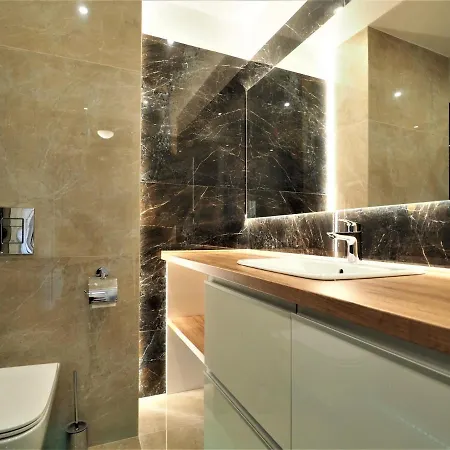 Vip Centrum Przy Rowni Apartment