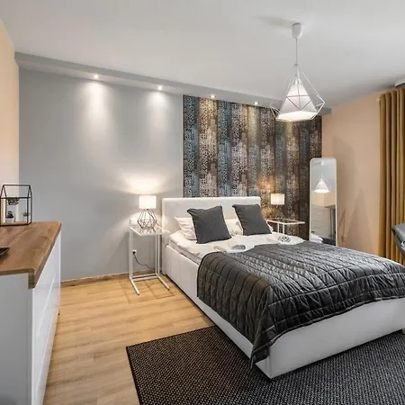 Vip Centrum Przy Rowni