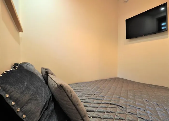 Vip Centrum Przy Rowni